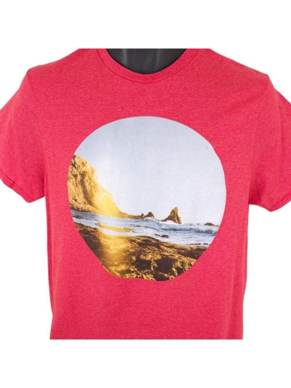 Beach Sunrise T Shirt Mens Size Medium Red Oceanside Nature Tee